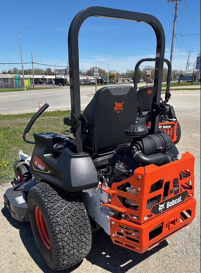 Image of Bobcat ZT7000 equipment image 2