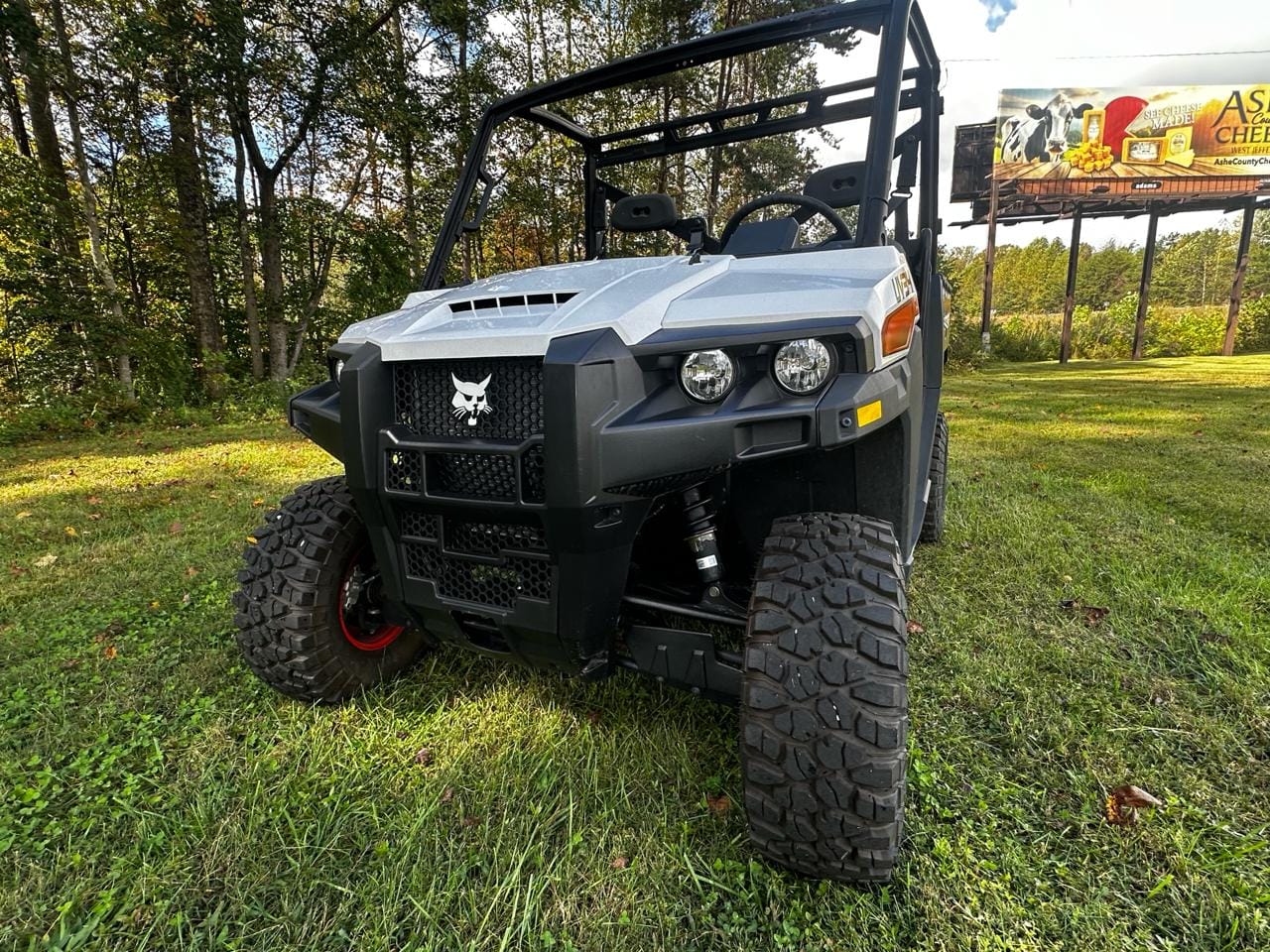 2024 Bobcat UV34 Equipment Image0