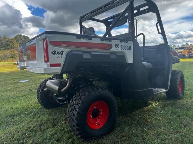 Image of Bobcat UV34 equipment image 3