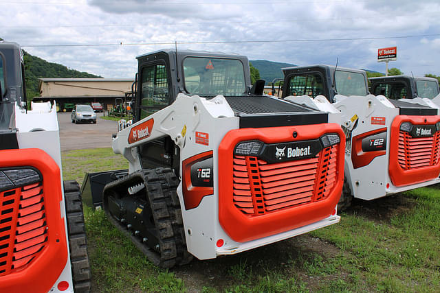 Image of Bobcat T62 equipment image 1