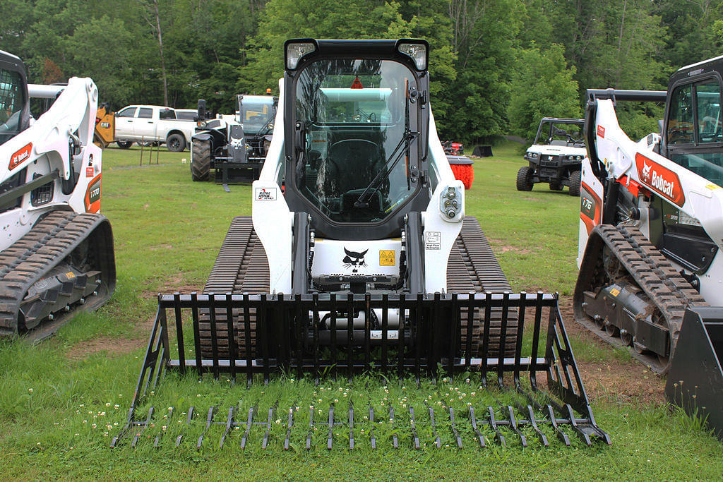 Image of Bobcat T740 Image 1