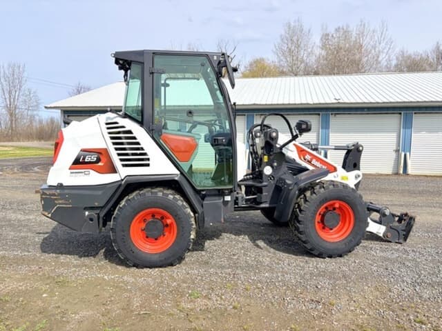 Image of Bobcat L65 equipment image 3