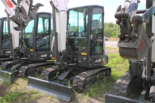 Image of Bobcat E32 equipment image 2
