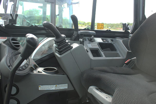 Image of Bobcat E32 equipment image 2