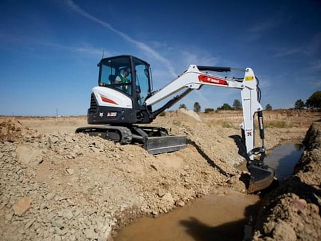 Image of Bobcat E35 equipment image 4