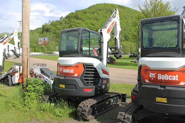 Image of Bobcat E38 equipment image 4