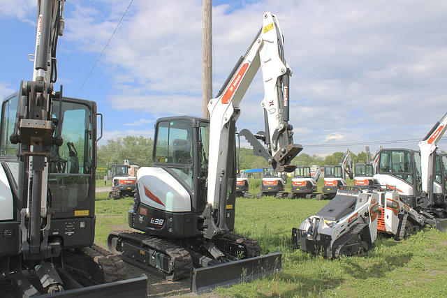 Image of Bobcat E38 equipment image 2