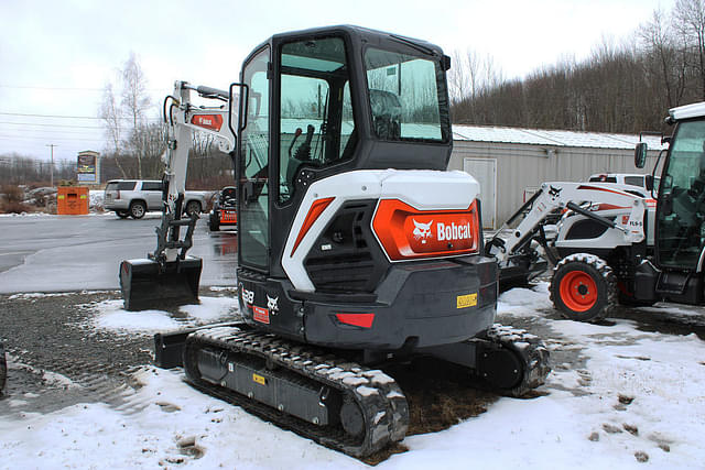 Image of Bobcat E38 equipment image 2