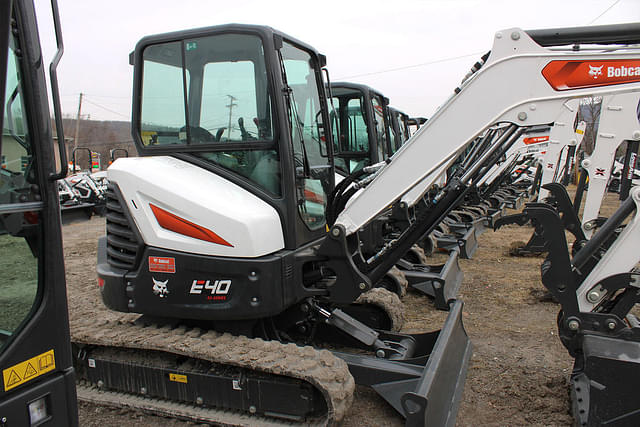 Image of Bobcat E40 equipment image 4