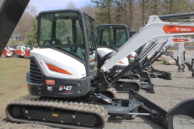 Image of Bobcat E40 equipment image 3