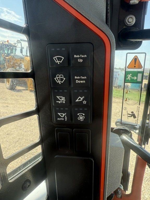 Image of Bobcat S76 equipment image 3