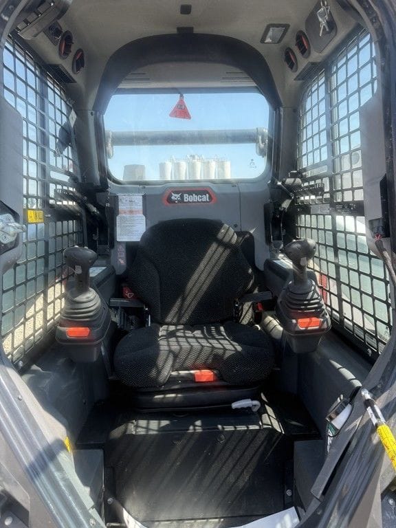 2024 Bobcat S76 Equipment Image0