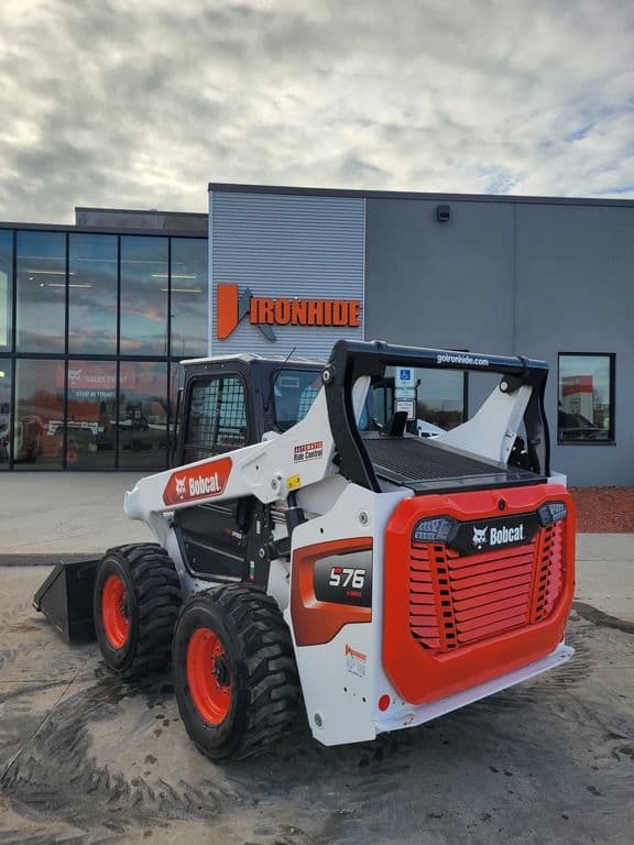 Image of Bobcat S76 equipment image 2