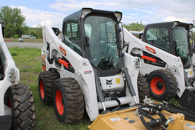 Image of Bobcat S770 equipment image 2