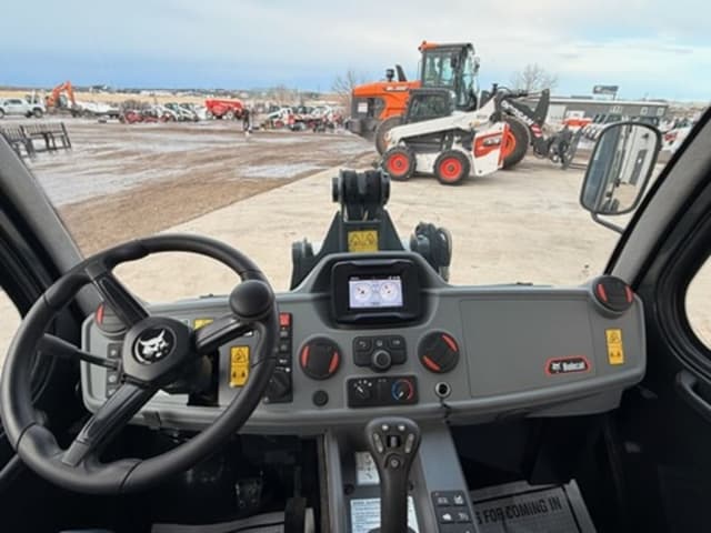 Image of Bobcat UW56 equipment image 4