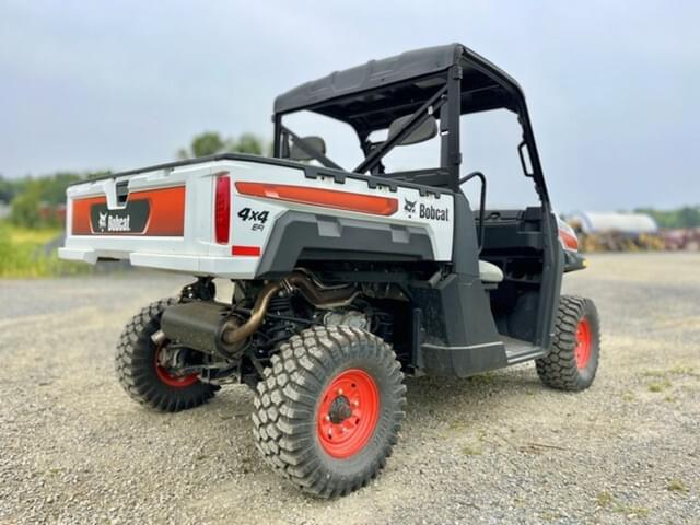 Image of Bobcat UV34 equipment image 4