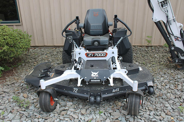 Image of Bobcat ZT7000 equipment image 1