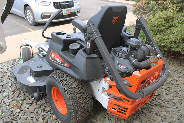 Image of Bobcat ZT7000 equipment image 3