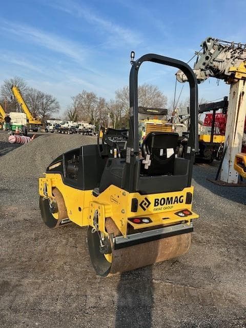 Image of Bomag BW120AD-5 equipment image 3