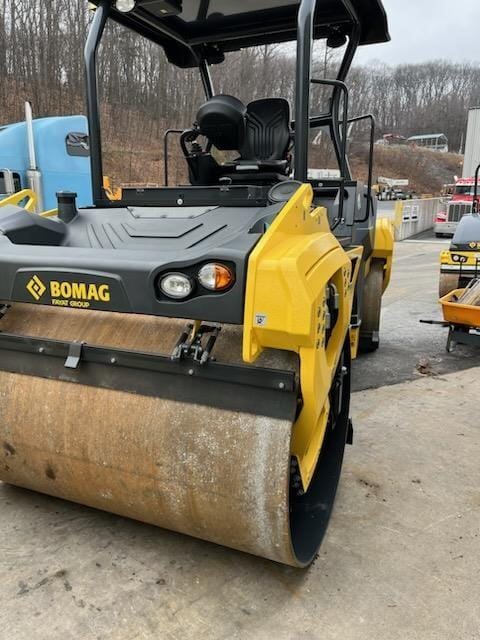 2024 Bomag BW190AD-5 Equipment Image0