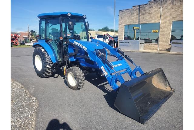 Image of New Holland Boomer 40 equipment image 2