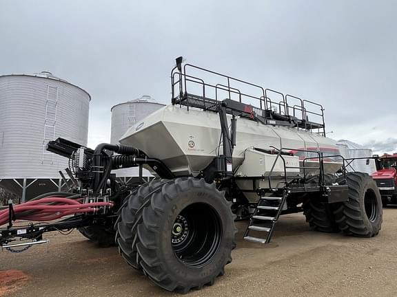 Image of Bourgault 3335 equipment image 3