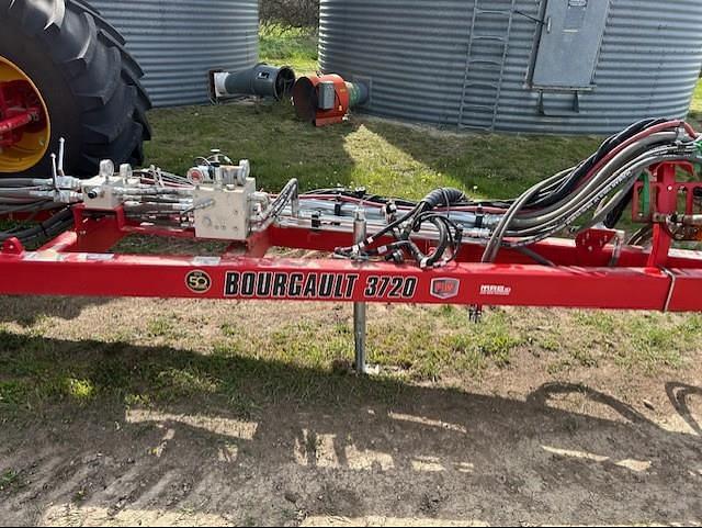 Image of Bourgault 3720 equipment image 1