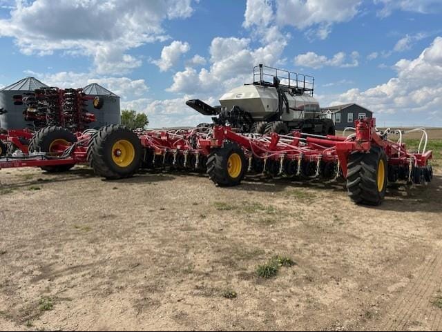 2024 Bourgault 3720 Equipment Image0