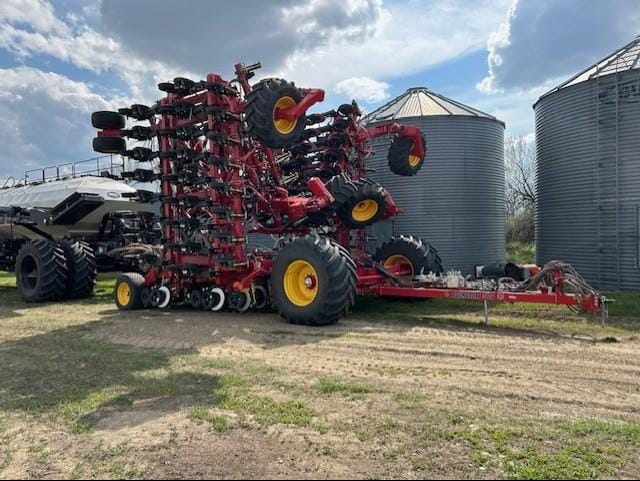2024 Bourgault 3720 Equipment Image0