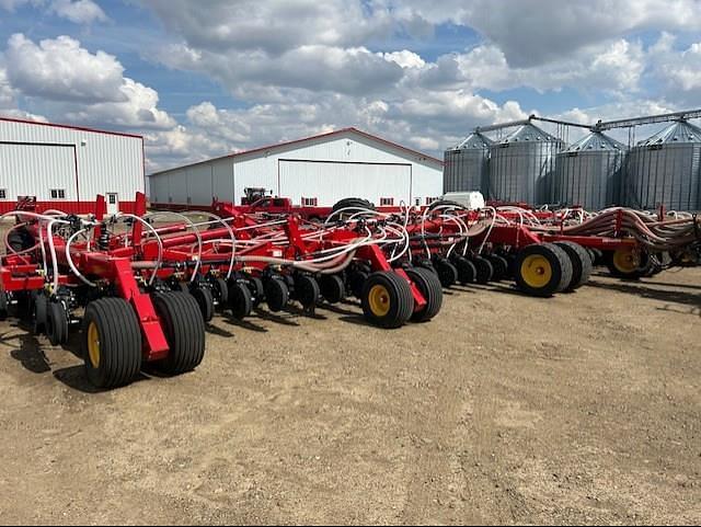 Image of Bourgault 3720 equipment image 2