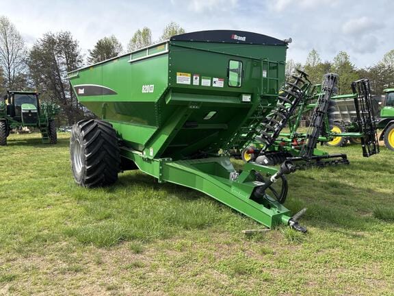 2024 Brandt 820XT Equipment Image0