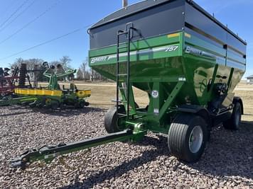 Main image Brent 757