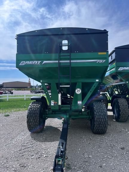 Main image Brent 757