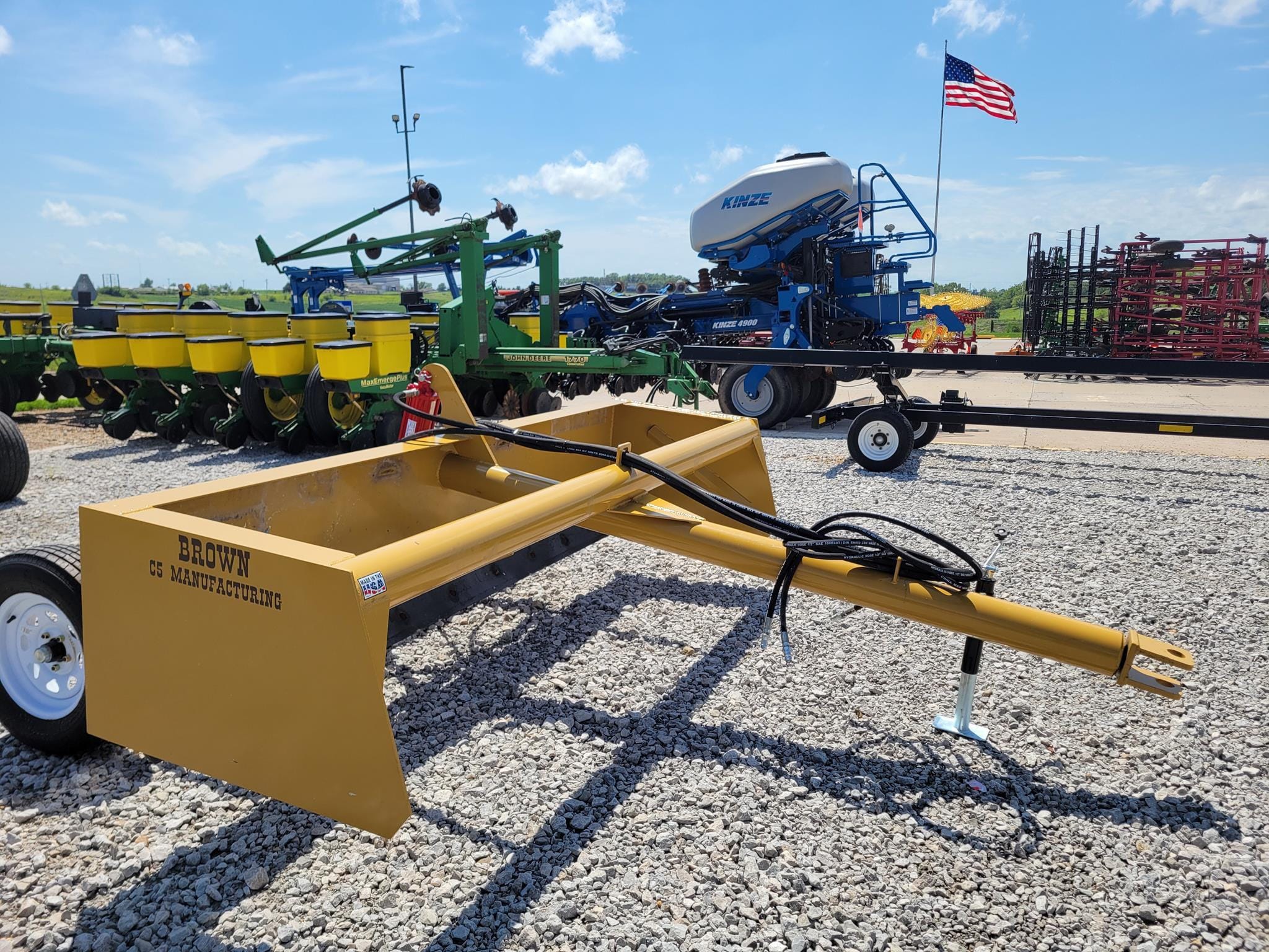 2024 Brown BNHS10T Equipment Image0