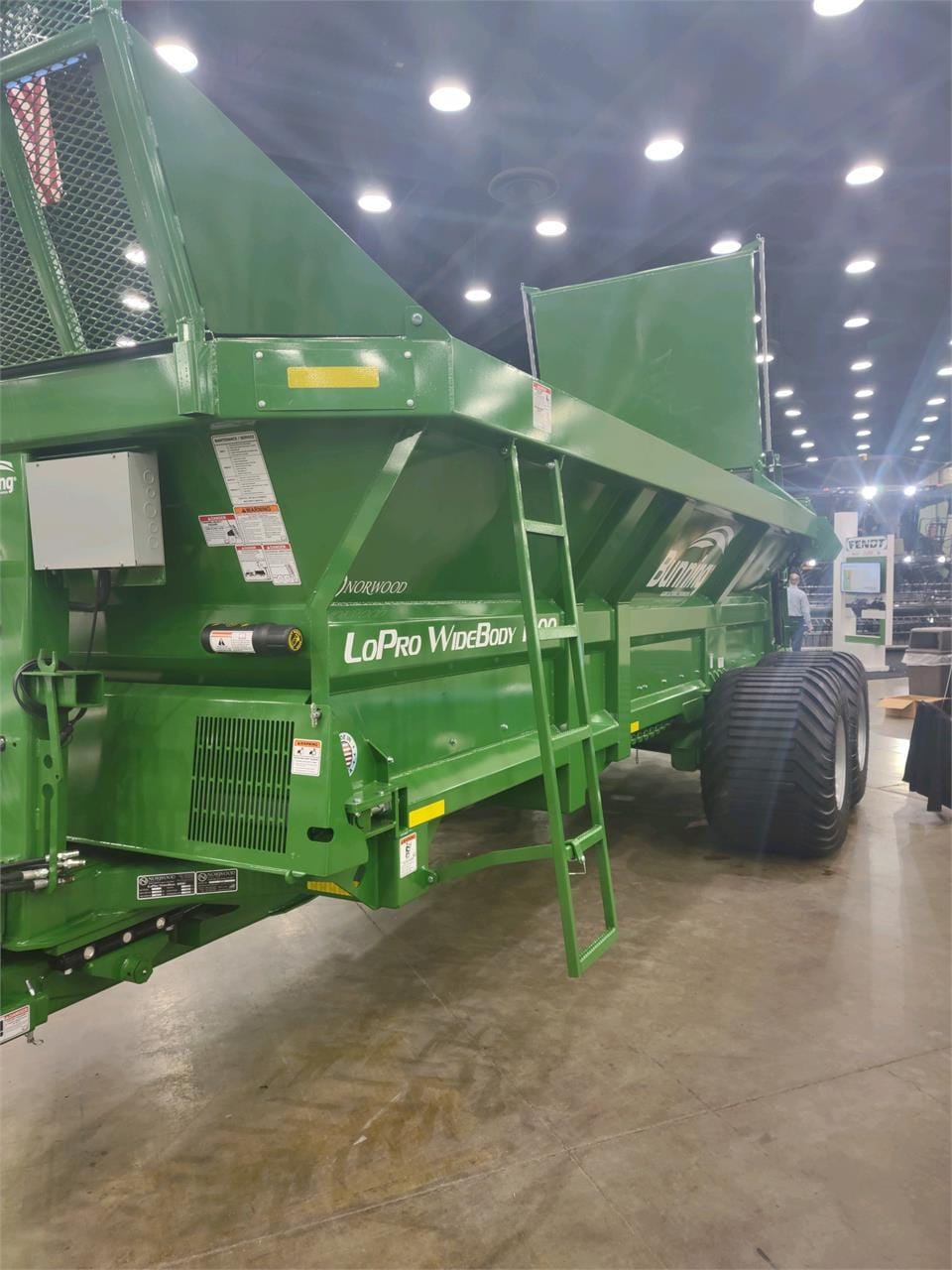 2024 Bunning LoPro Widebody 1000 Equipment Image0