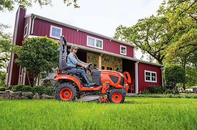 Image of Kubota BX2380 equipment image 1