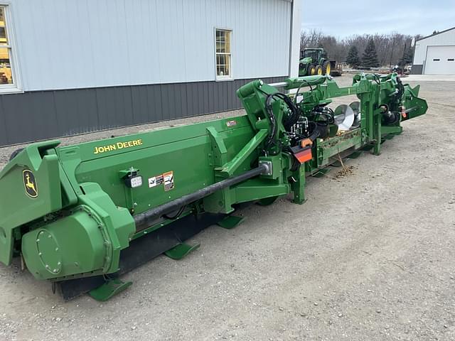 Image of John Deere C12F equipment image 1