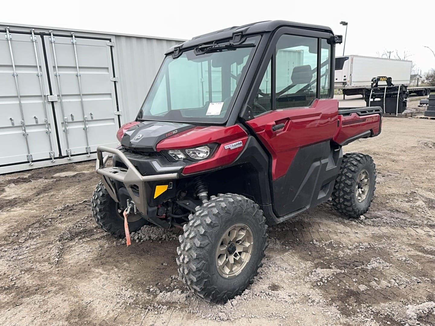 2024 Can-Am Defender HD10 Equipment Image0