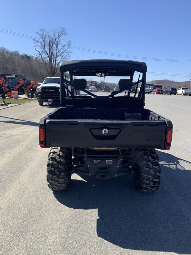 Image of Can-Am Defender HD9 equipment image 4
