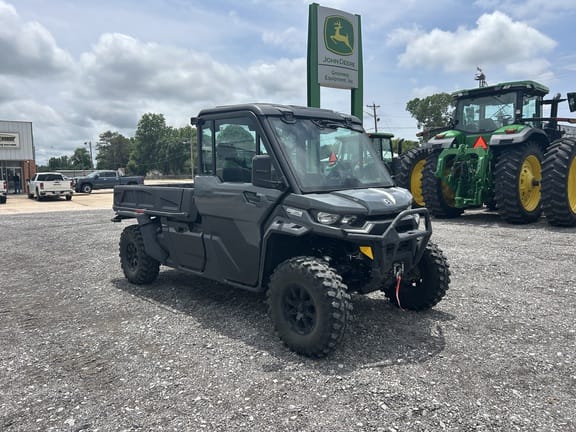 2024 Can-Am Defender PRO Limited HD10 Equipment Image0