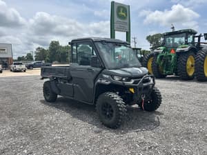 2024 Can-Am Defender PRO Limited HD10 Image