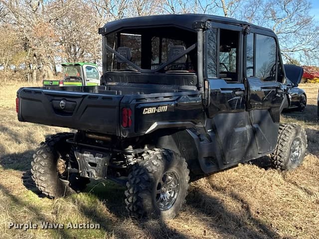 Image of Can-Am Defender equipment image 4