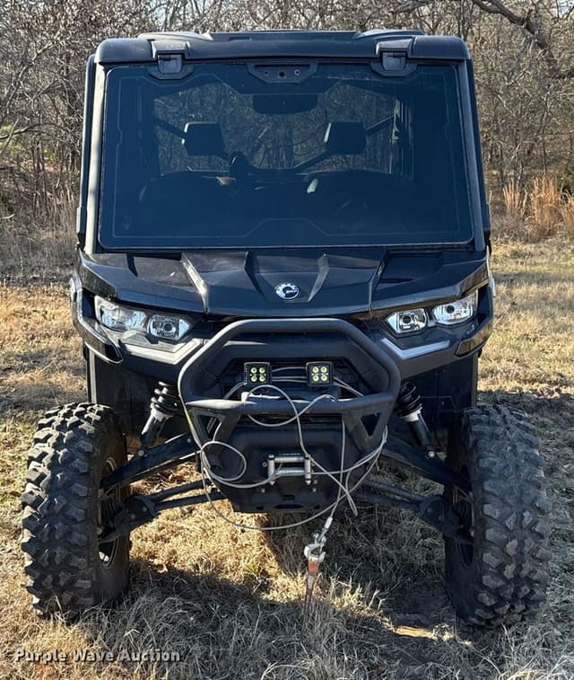 Image of Can-Am Defender equipment image 1