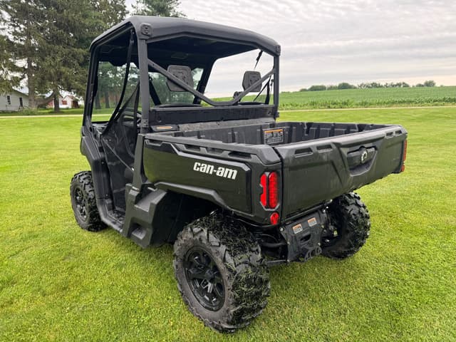 Image of Can-Am Defender XT HD9 equipment image 3