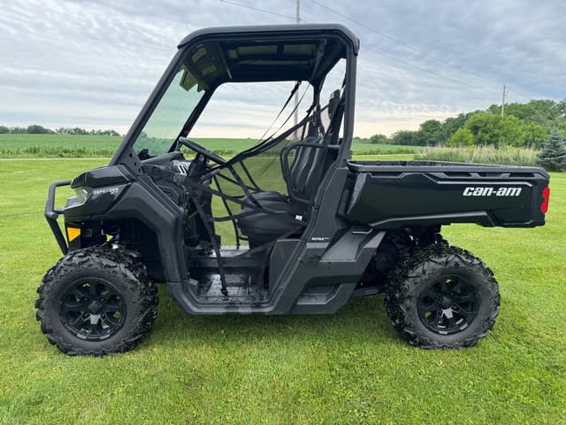 Image of Can-Am Defender XT HD9 equipment image 1