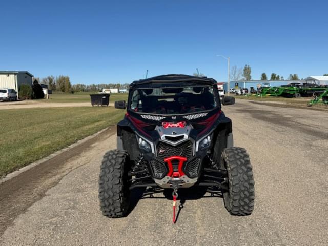 Image of Can-Am Maverick X3 equipment image 4