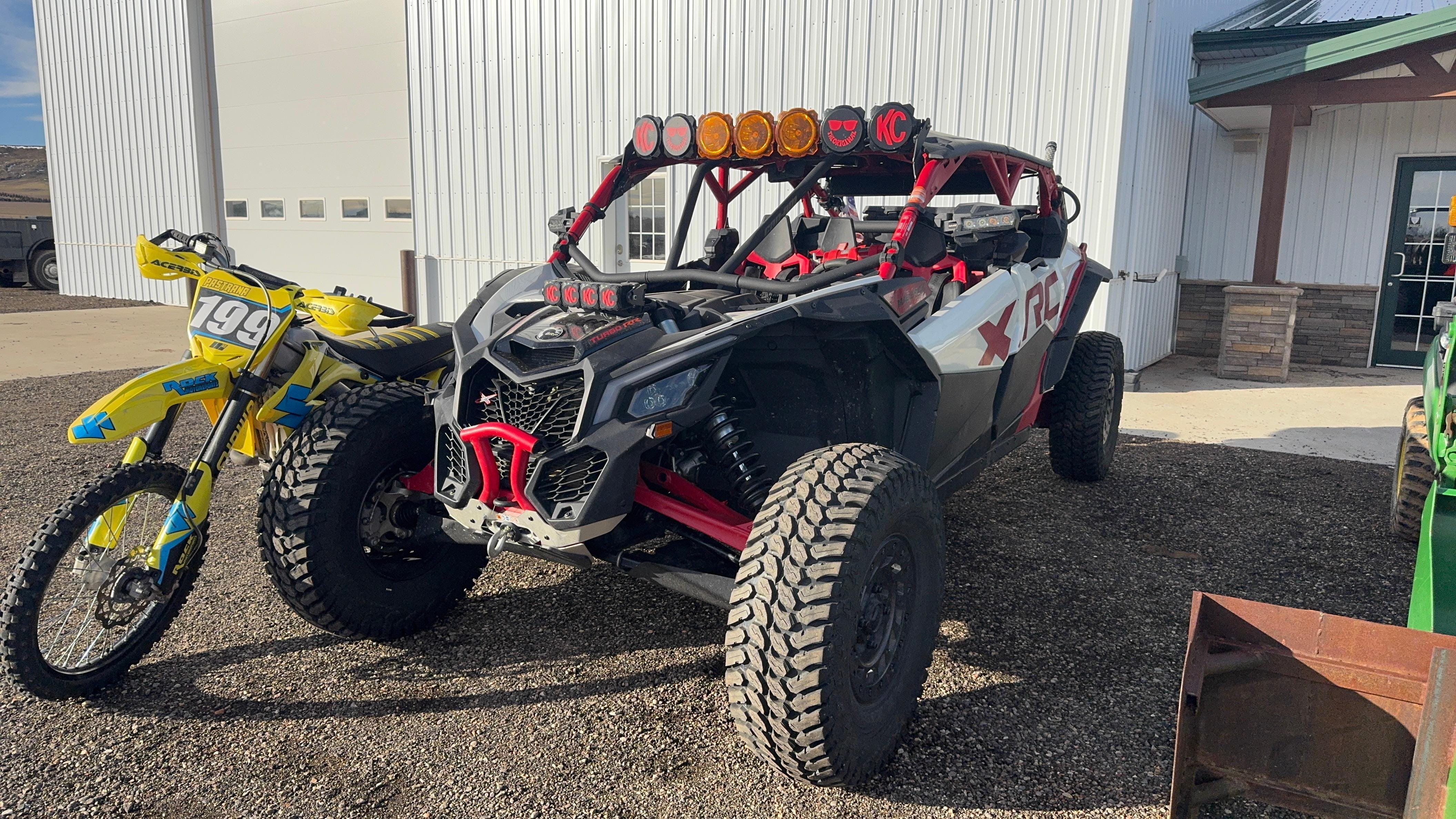 2024 Can-Am Maverick XRC Equipment Image0