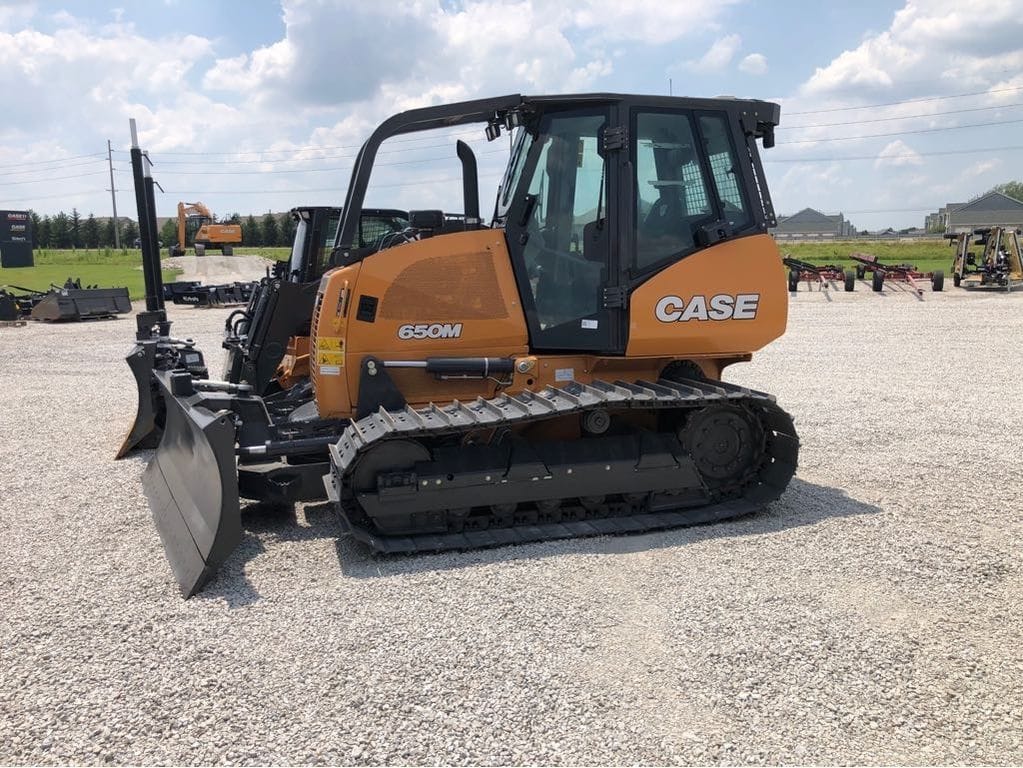 2024 Case 650M Equipment Image0