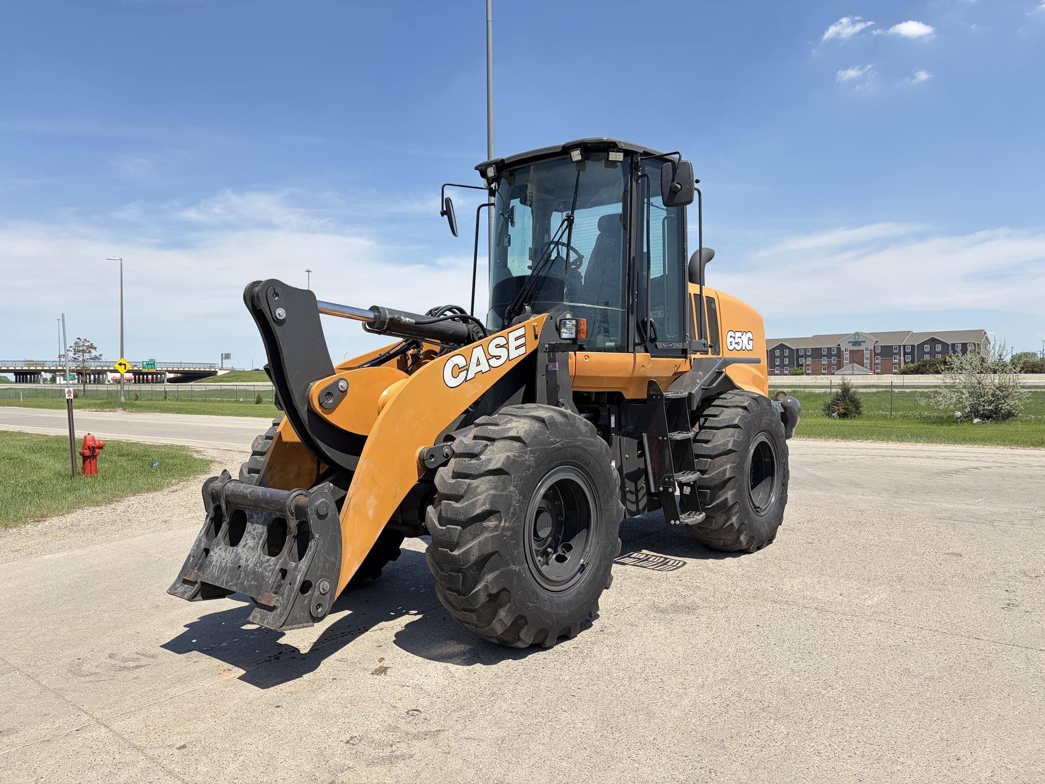 2024 Case 651G Equipment Image0