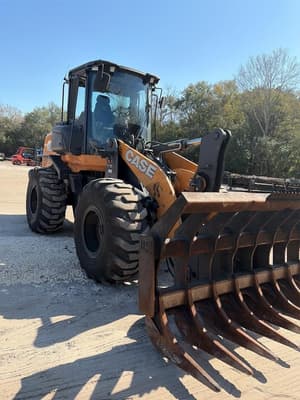 2024 Case 651G Image